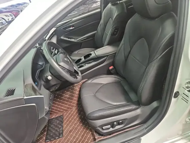 Toyota Avalon — Фото автомобиля 10