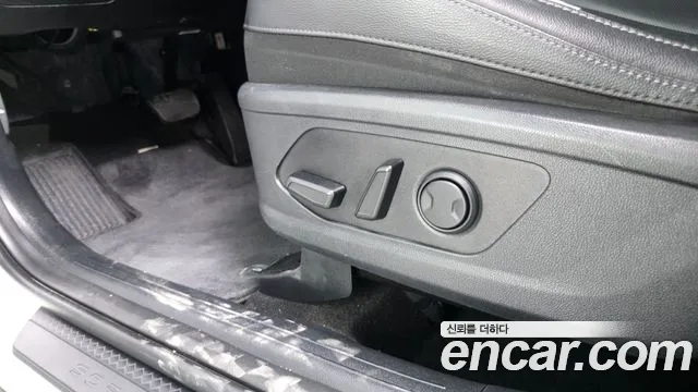 Kia Sorento Sorento 4-е поколение Дизель 2.2 2WD — Фото автомобиля 28
