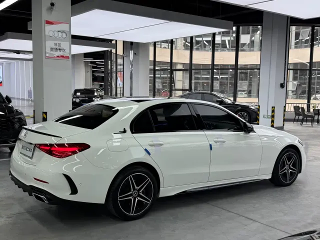 Mercedes-Benz C-Class — Фото автомобиля 11