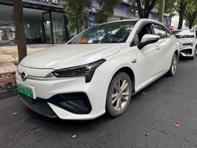Фотография автомобиля — GAC Aion S