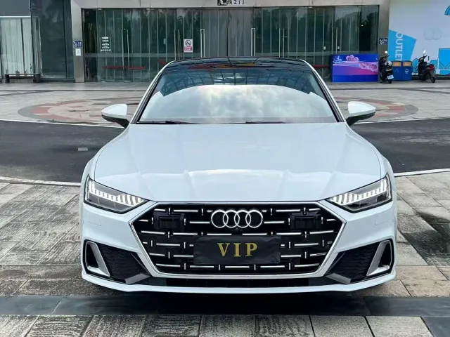Audi A7L — Фото автомобиля 2