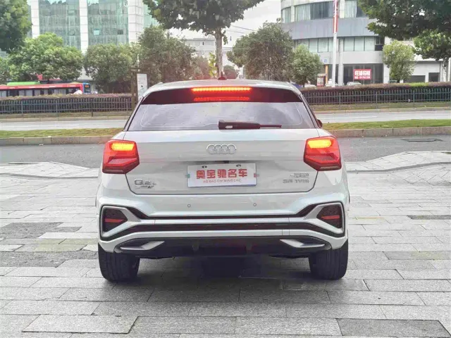 Audi Q2L — Фото автомобиля 8
