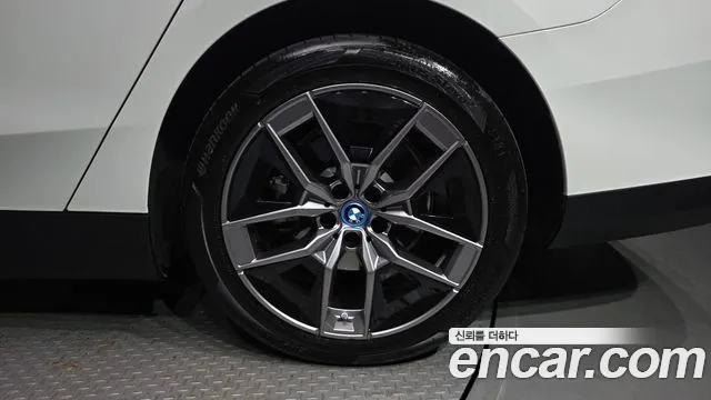 BMW 5-Series 5 серия (G60) — Фото автомобиля 18