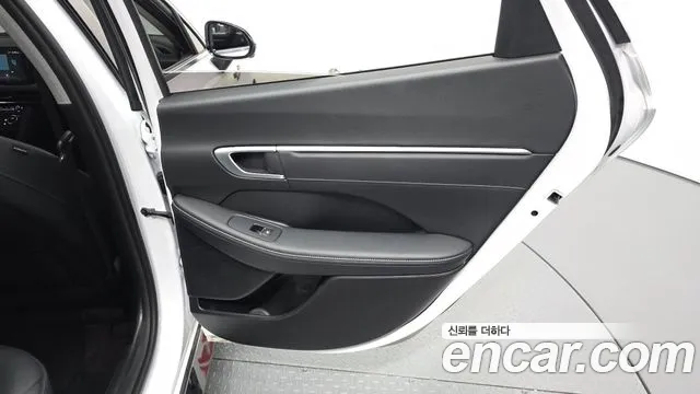 Hyundai Sonata — Фото автомобиля 14