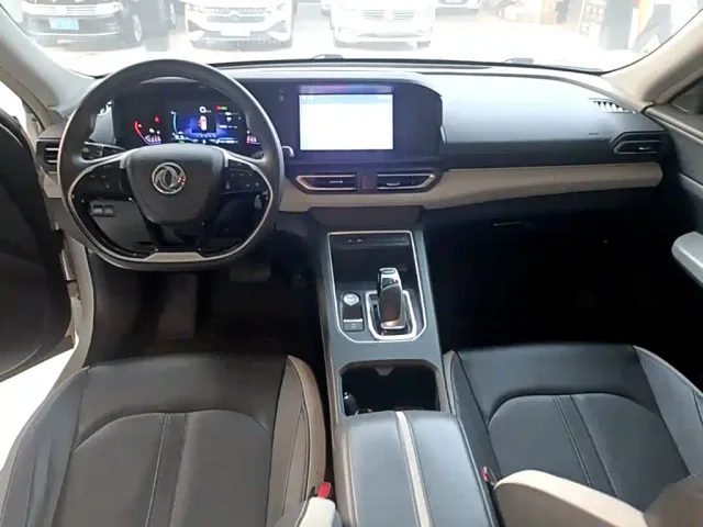 Dongfeng Fengshen E70 — Фото автомобиля 9