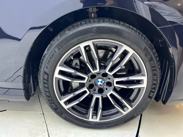 BMW 5 Series — Фото автомобиля 26