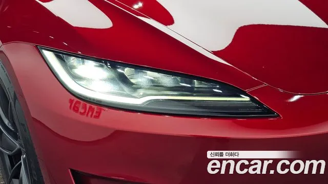 Tesla Model 3 — Фото автомобиля 7