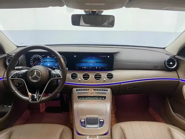 Mercedes-Benz E-Class — Фото автомобиля 13