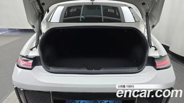 Hyundai Ioniq 6 — Фото автомобиля 26