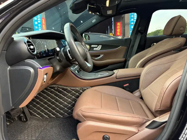 Mercedes-Benz E-Class — Фото автомобиля 11