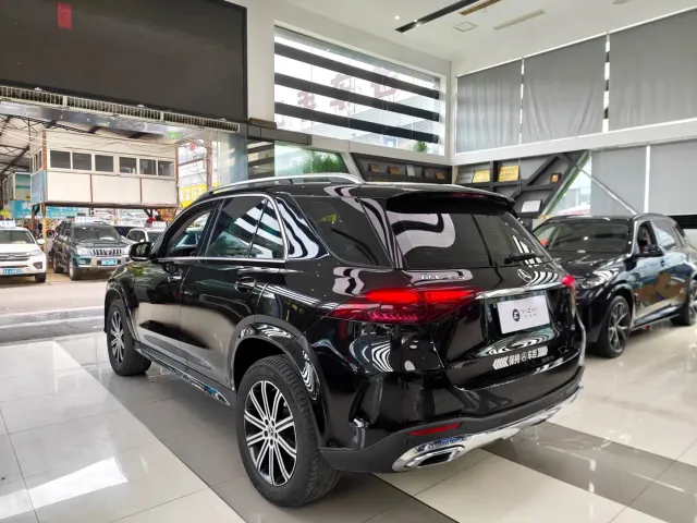 Mercedes-Benz GLE-Class — Фото автомобиля 4