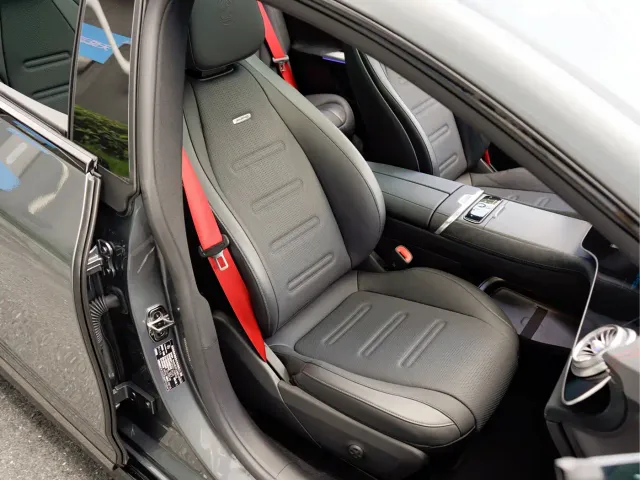 Mercedes-Benz EQE AMG — Фото автомобиля 16