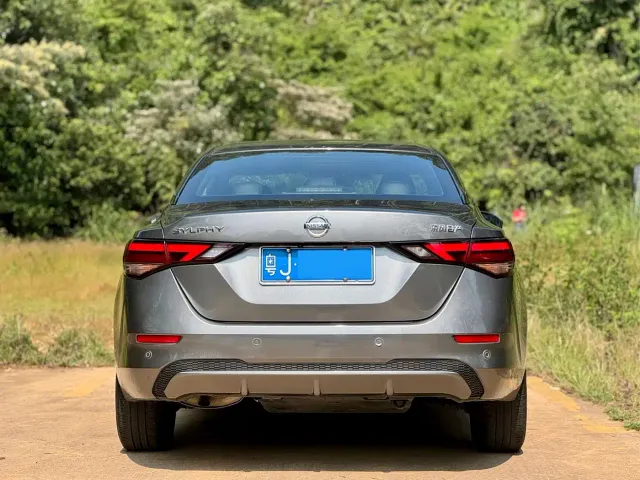 Nissan Sylphy — Фото автомобиля 5