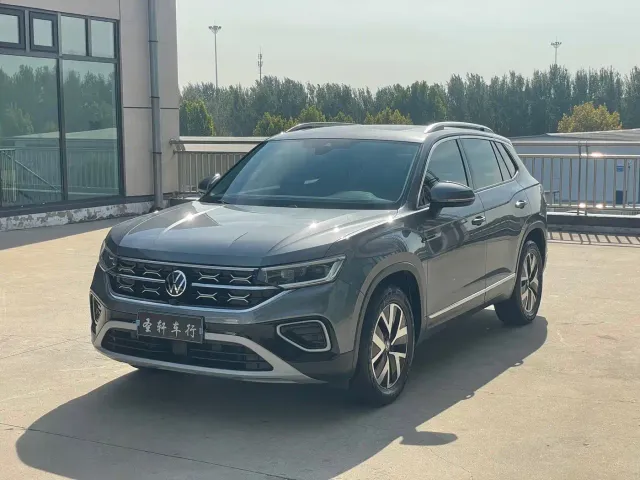 Фотография автомобиля — Volkswagen Tayron