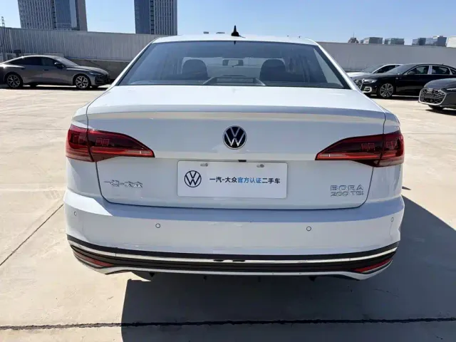 Volkswagen Bora — Фото автомобиля 7
