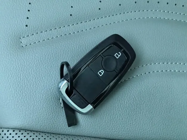 Ford Escape — Фото автомобиля 27