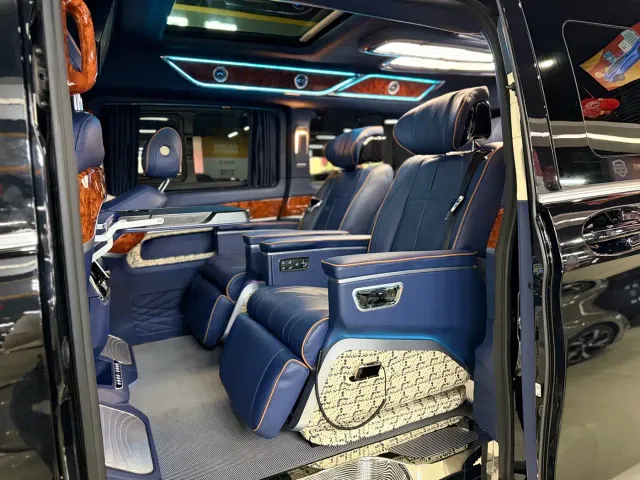 Mercedes-Benz V-Class — Фото автомобиля 10