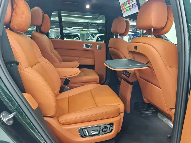 Li Auto L9 — Фото автомобиля 14