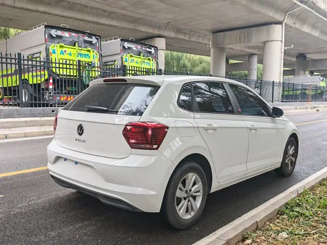 Volkswagen Polo — Фото автомобиля 8