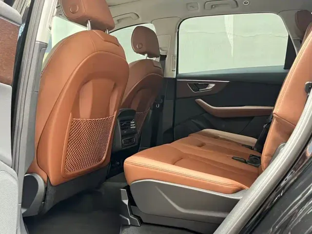 Audi Q7 — Фото автомобиля 10
