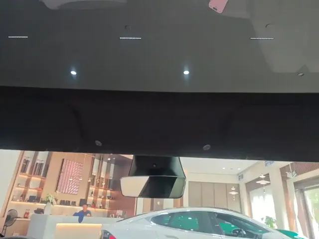 Tesla Model S 2023 Tri-motor AWD Plaid — Фото автомобиля 13
