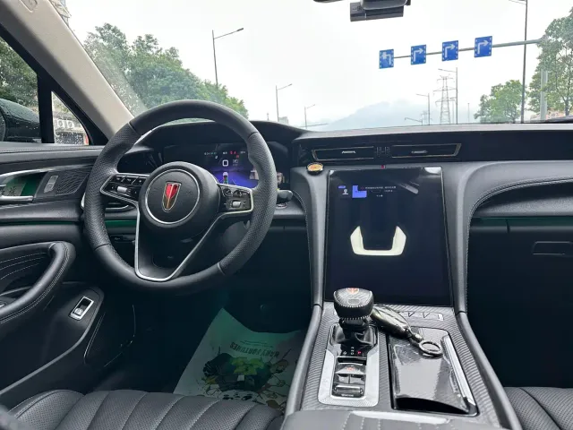 Hongqi H5 — Фото автомобиля 12