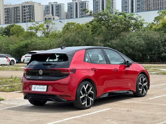 Volkswagen ID.3 — Фото автомобиля 10