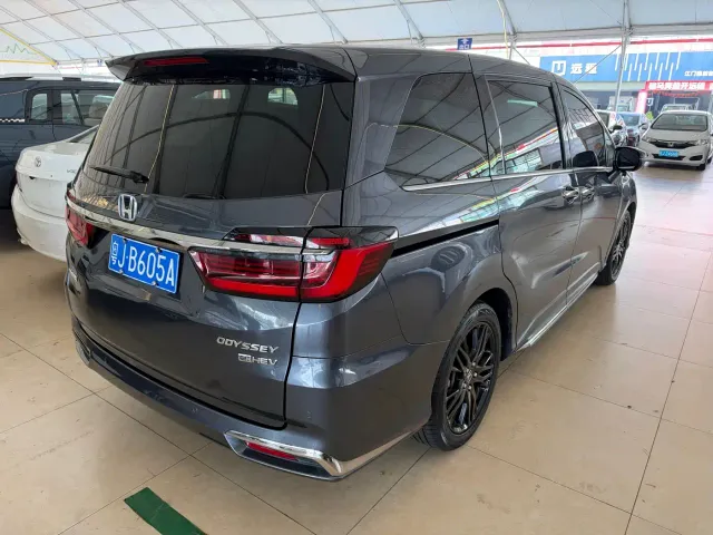 Honda Odyssey — Фото автомобиля 9