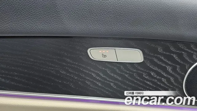 Mercedes-Benz E-Class — Фото автомобиля 28