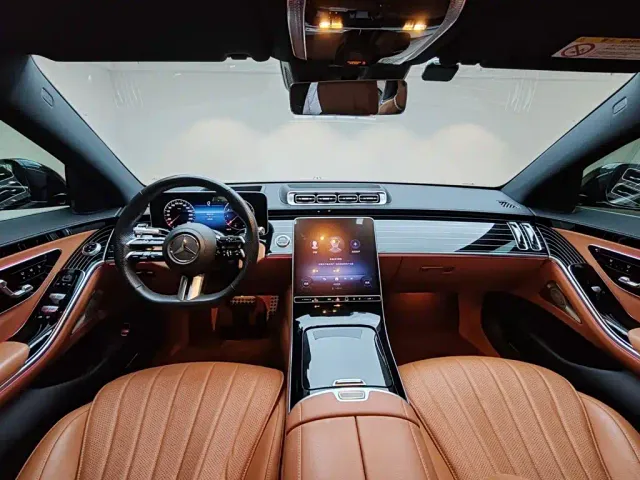 Mercedes-Benz S-Class — Фото автомобиля 11