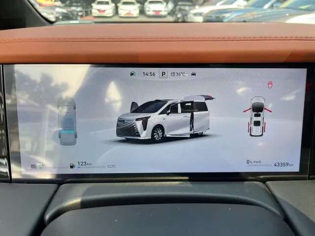 GAC Trumpchi Xiangwang M8 — Фото автомобиля 15