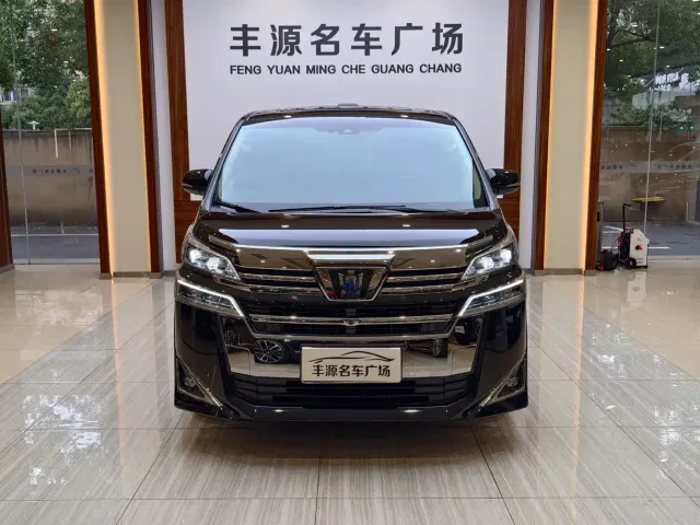 Toyota Vellfire — Фото автомобиля 2