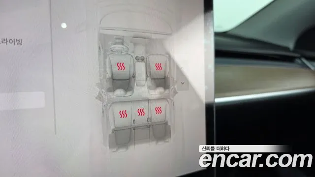 Tesla Model Y — Фото автомобиля 18