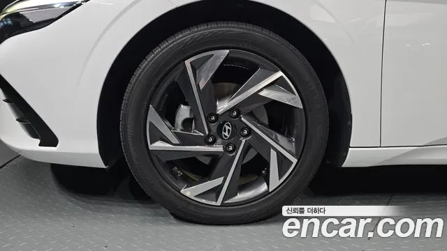 Hyundai Avante — Фото автомобиля 5