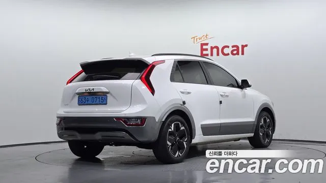 Kia Niro — Фото автомобиля 2