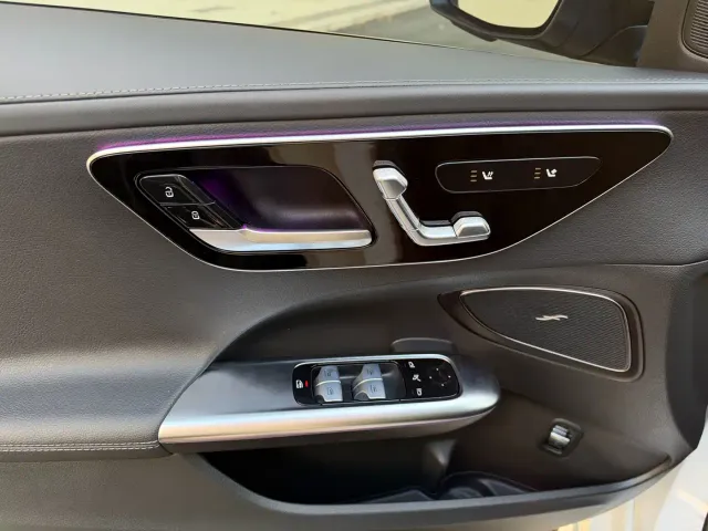 Mercedes-Benz C-Class — Фото автомобиля 16