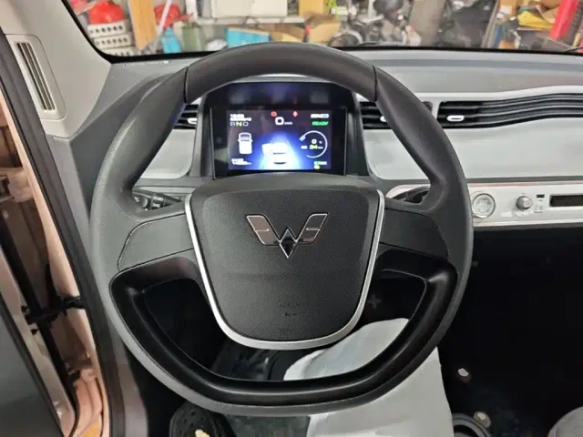 Wuling Hongguang Mini EV — Фото автомобиля 10