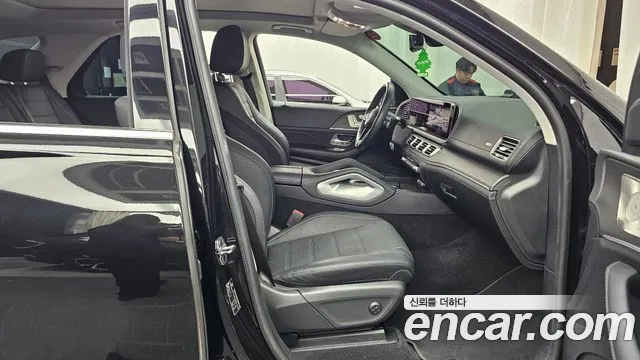 Mercedes-Benz GLE-Class — Фото автомобиля 16