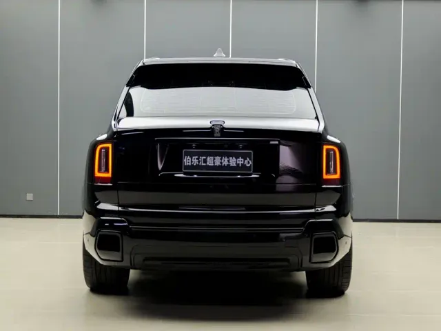 Rolls-Royce Cullinan — Фото автомобиля 9