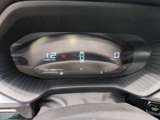 Wuling Asta — Фото автомобиля 3