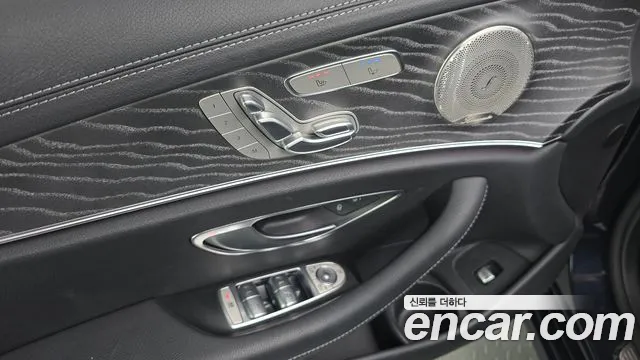 Mercedes-Benz E-Class E-класс W213 E350 4MATIC Avantgarde — Фото автомобиля 17