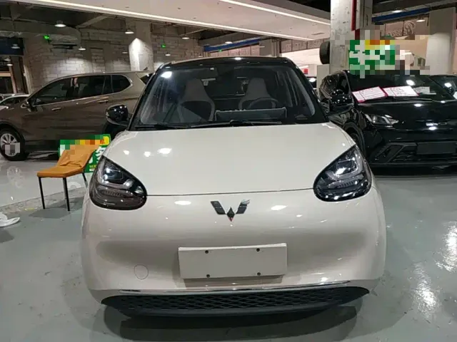 Wuling Bingo — Фото автомобиля 2
