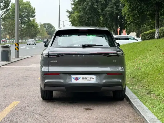 Geely Galaxy E5 — Фото автомобиля 5