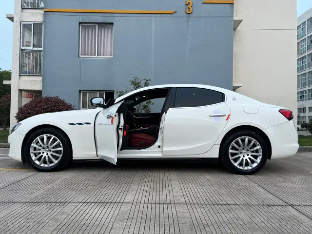 Maserati Ghibli — Фото автомобиля 5