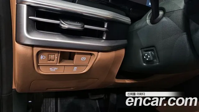 Hyundai Grandeur Grandeur (GN7) 2.5 Бензин 2WD — Фото автомобиля 17