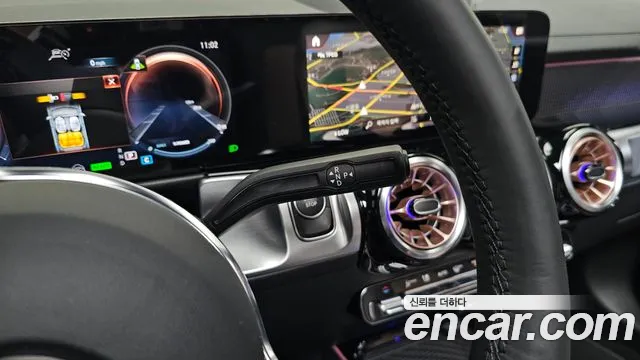 Mercedes-Benz EQB — Фото автомобиля 9