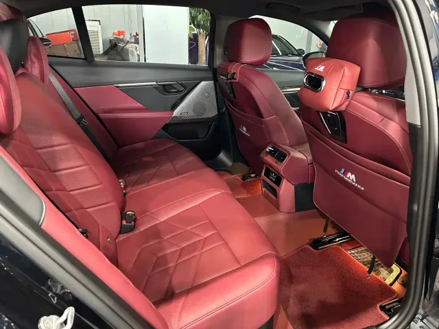 BMW 5 Series — Фото автомобиля 14