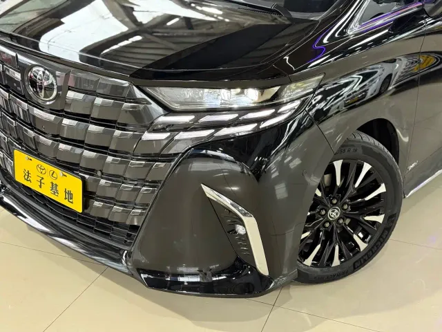 Toyota Alphard — Фото автомобиля 5