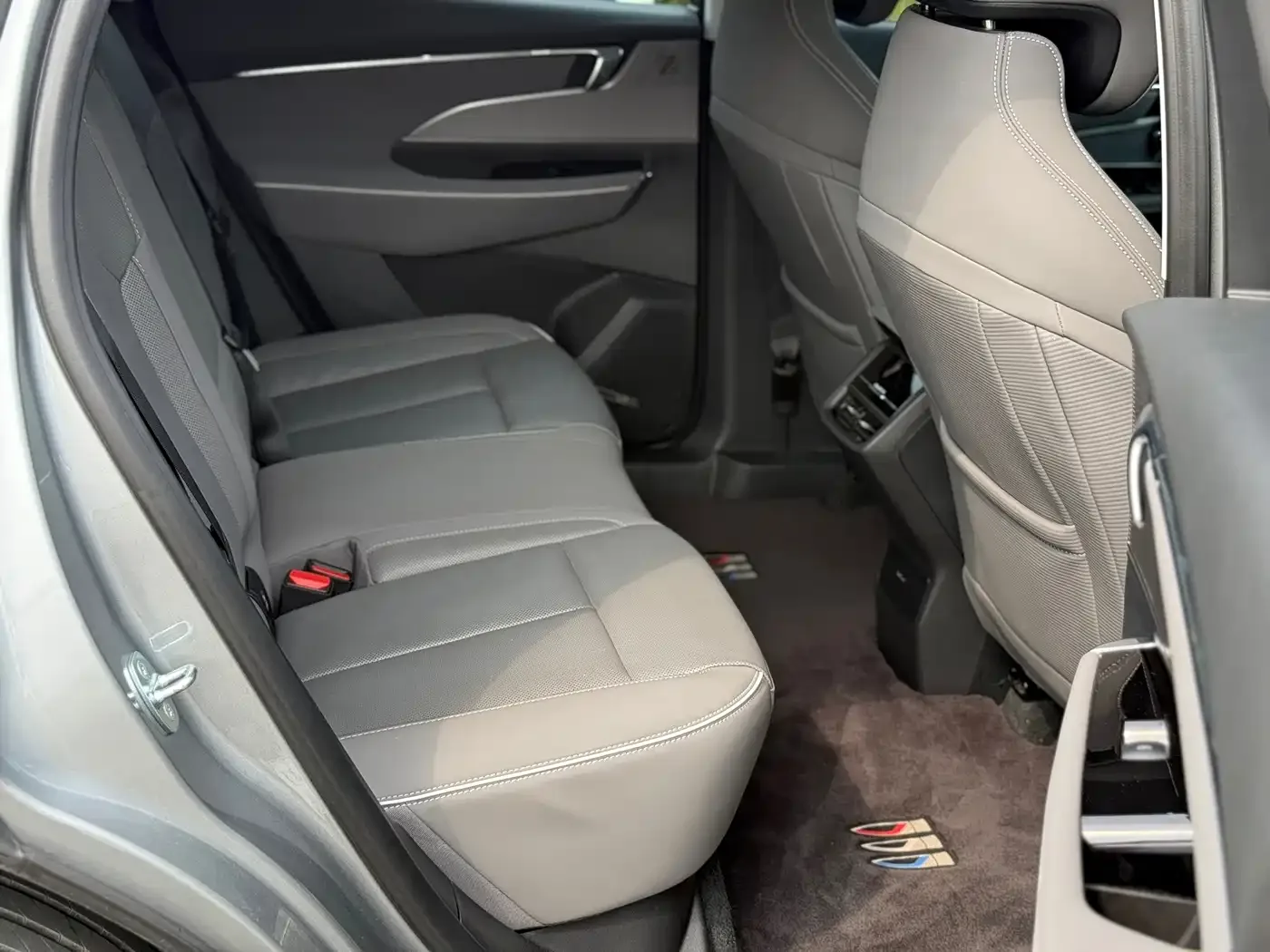 Buick Buick E5 2024 Model Premium Standard Range Audio-Visual Edition — Фото автомобиля 13