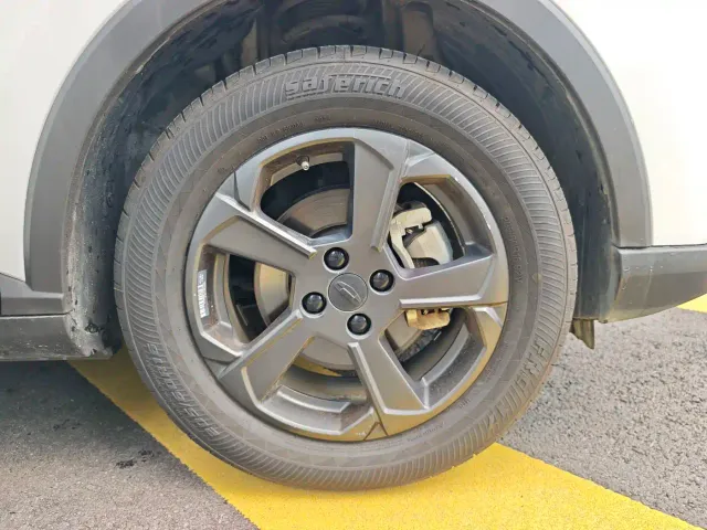 Geely Geometry E Firefly — Фото автомобиля 15